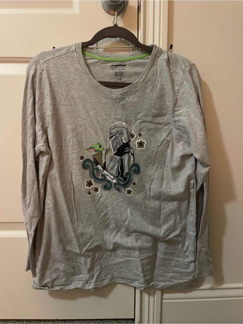 Vera Bradley Star Wars The Mandalorian Grey Womens Long-Sleeve